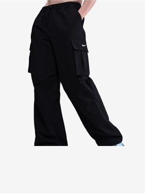 Nike Black Wide-Leg woman’s Cargo Pants